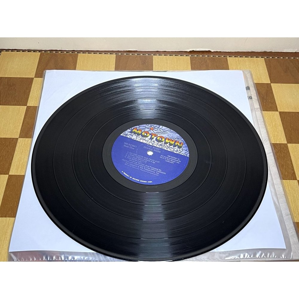 Diana Ross The Boss M8-923M1 R/B Soul Electronic Dance Very Good Condition Vinyl - Picture 3 of 4